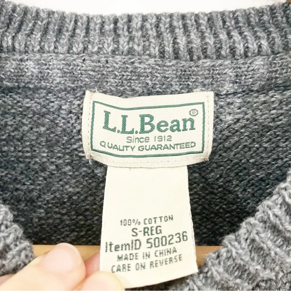 L.L. Bean perfect neck 5”